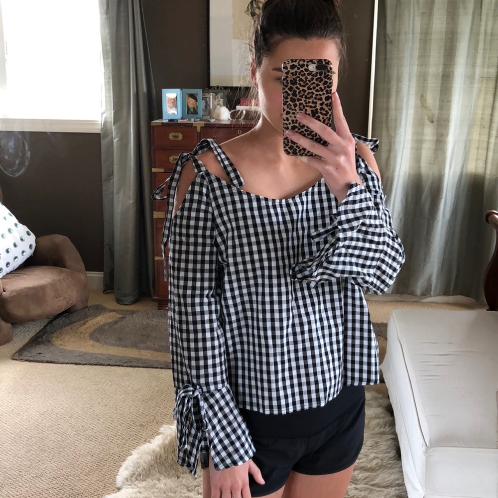 Gingham long sleeve tie top